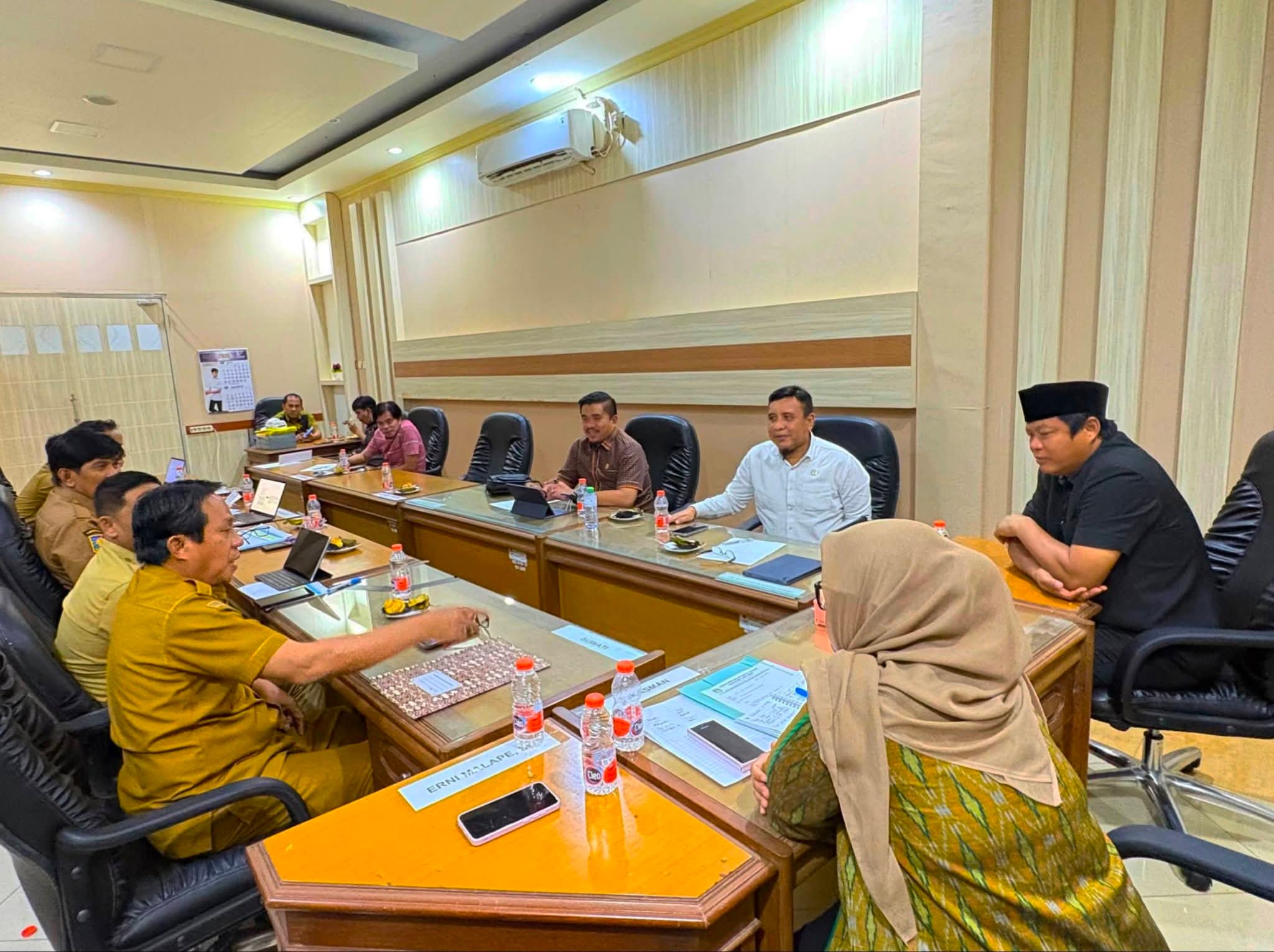 Komisi II, Ketua DPRD Dan Sekda Luwu Timur Bahas Pajak MBLB